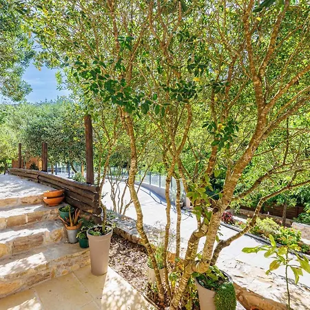 Casas Du Rio * Maceira